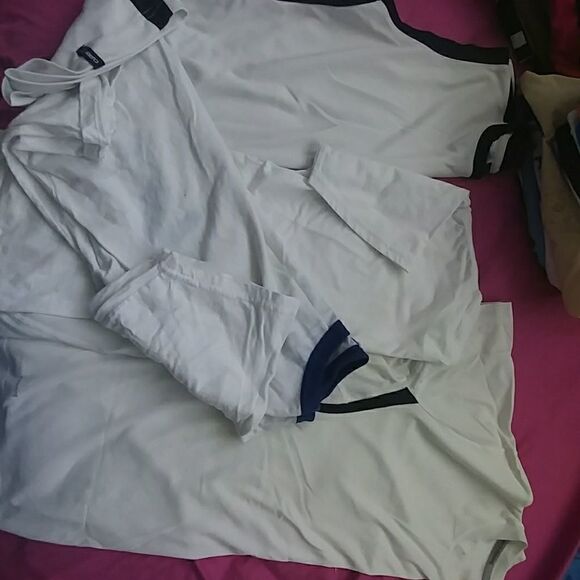 Tee shirt bundles   - Picture 1 of 1